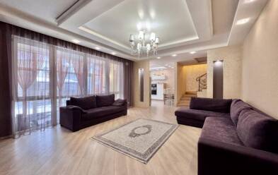 Продается таун-хаус 4 комн.