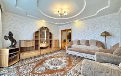 Продается 4 комн.